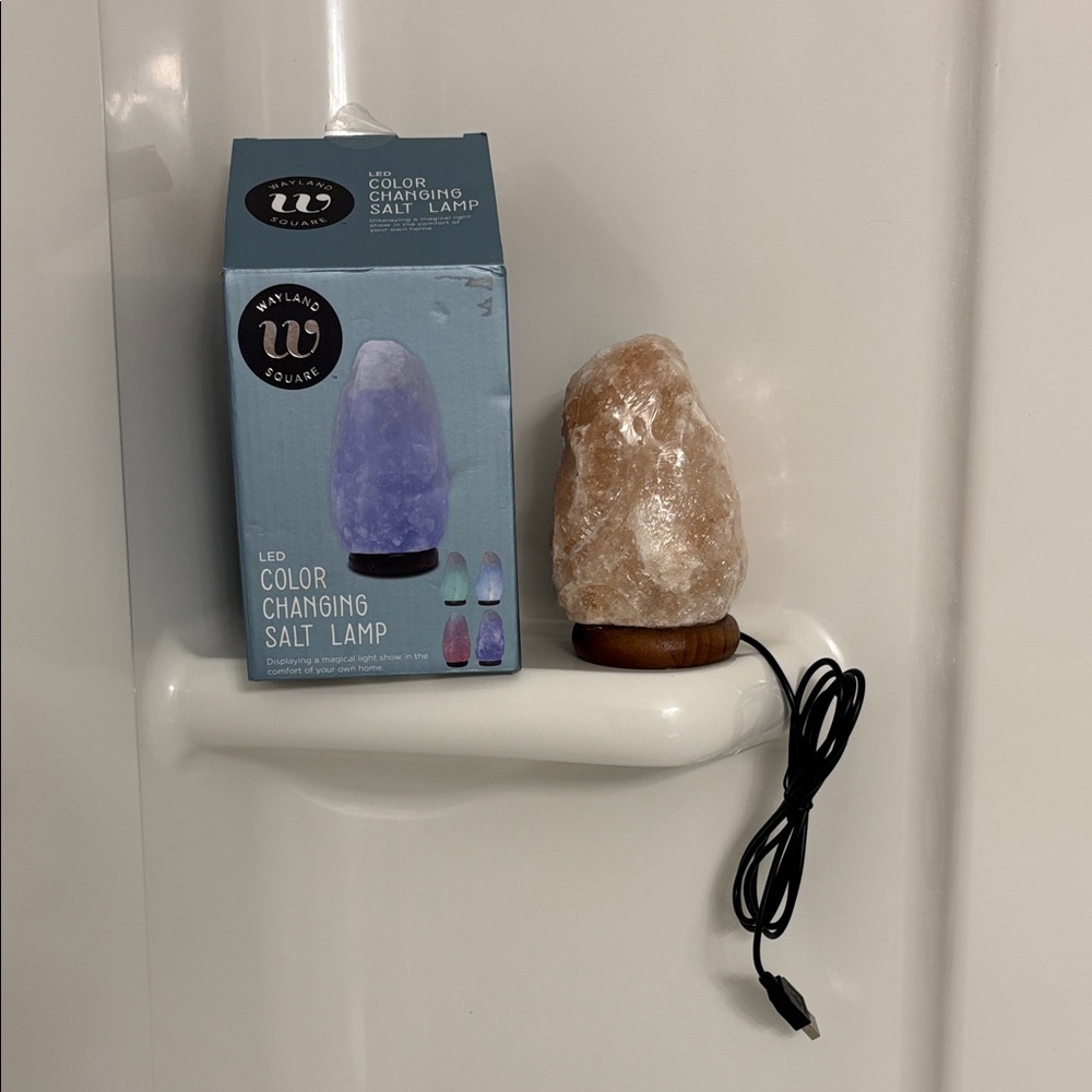 Himalayan Glow LED Salt Lamp with Color-Changing Feature